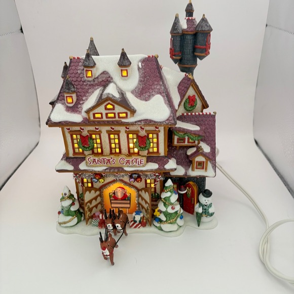 Department 56 Other - Department 56 Santa's Castle Multicolor North Pole Series 56.56773 READ